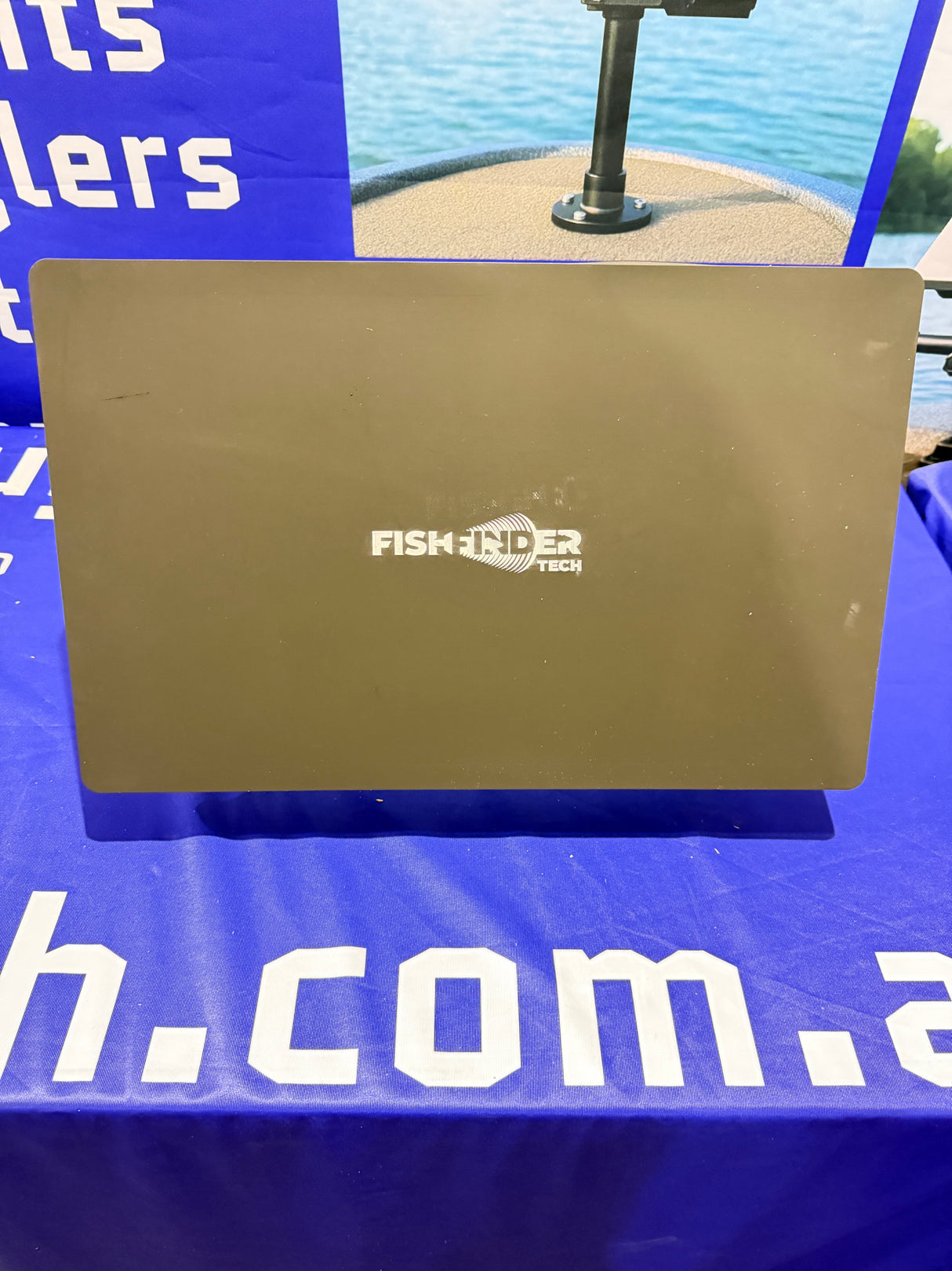 Fishfinder tech smart screen 18.5 inch