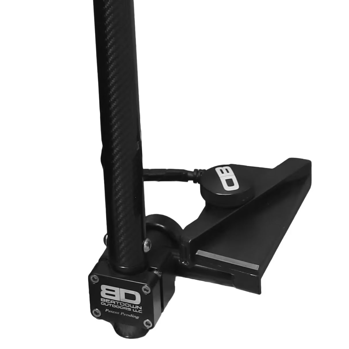 Premium carbon transducer pole construction on Dead Hold 360 fishing setup
