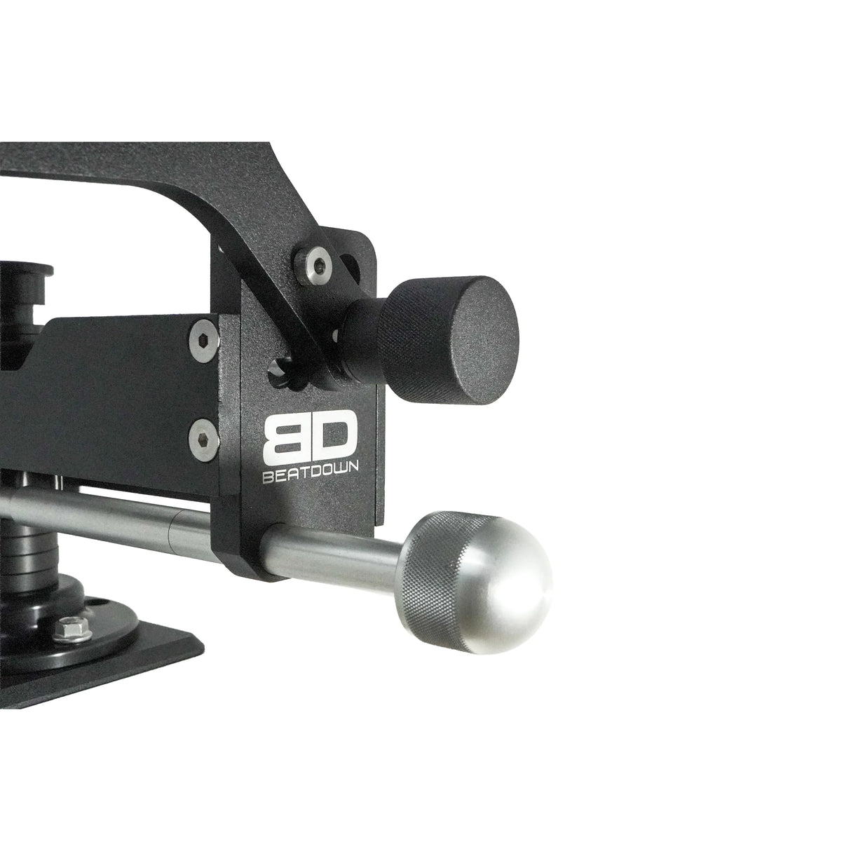Front hardware detail of Garmin 9000 Short Mount and cradle frame